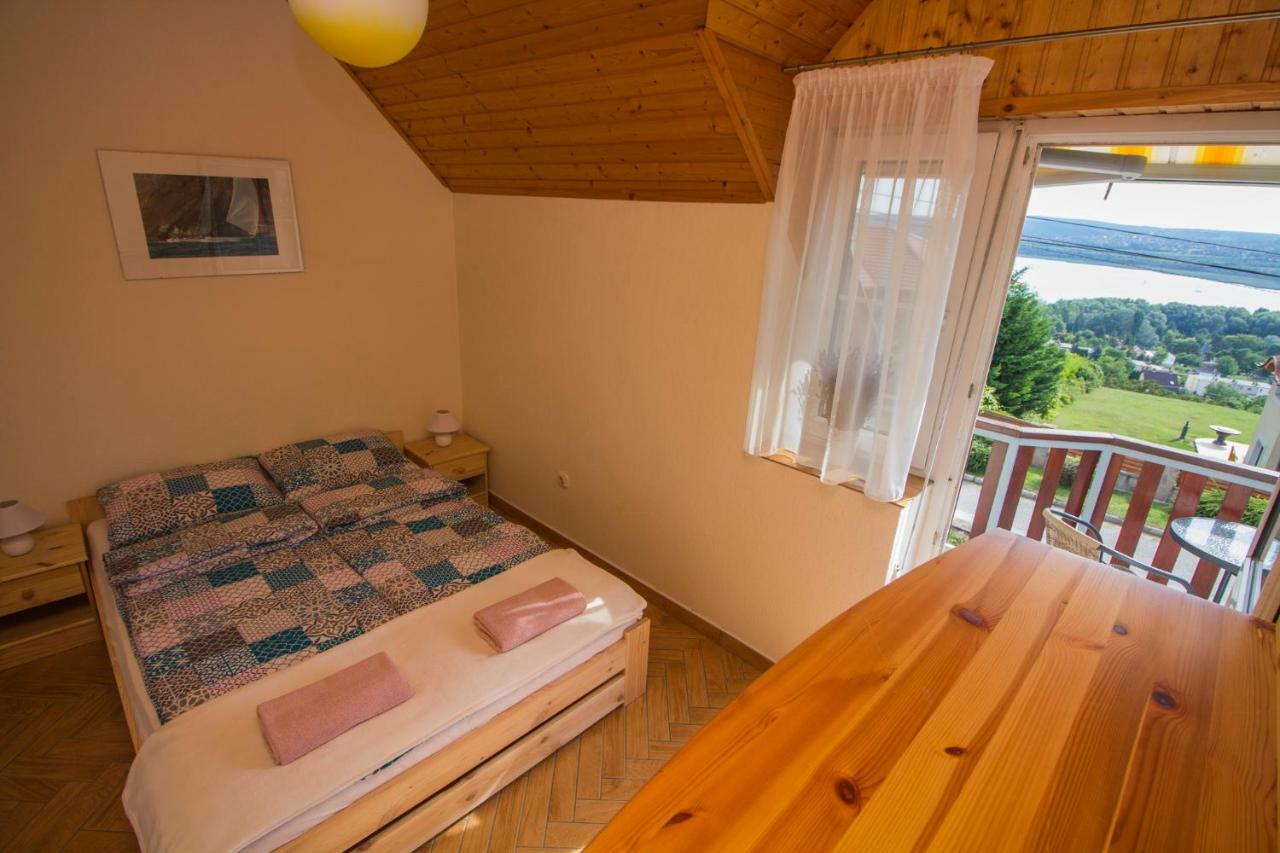 Vila Szepkilatas Vendeghaz Balatonfůzfő Exteriér fotografie