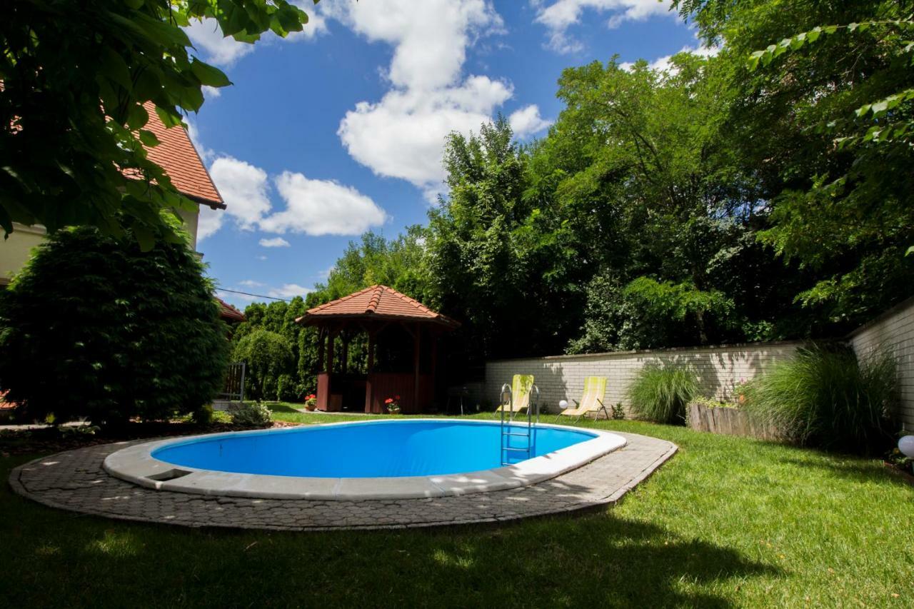 Vila Szepkilatas Vendeghaz Balatonfůzfő Exteriér fotografie
