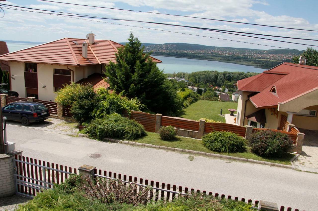 Vila Szepkilatas Vendeghaz Balatonfůzfő Exteriér fotografie