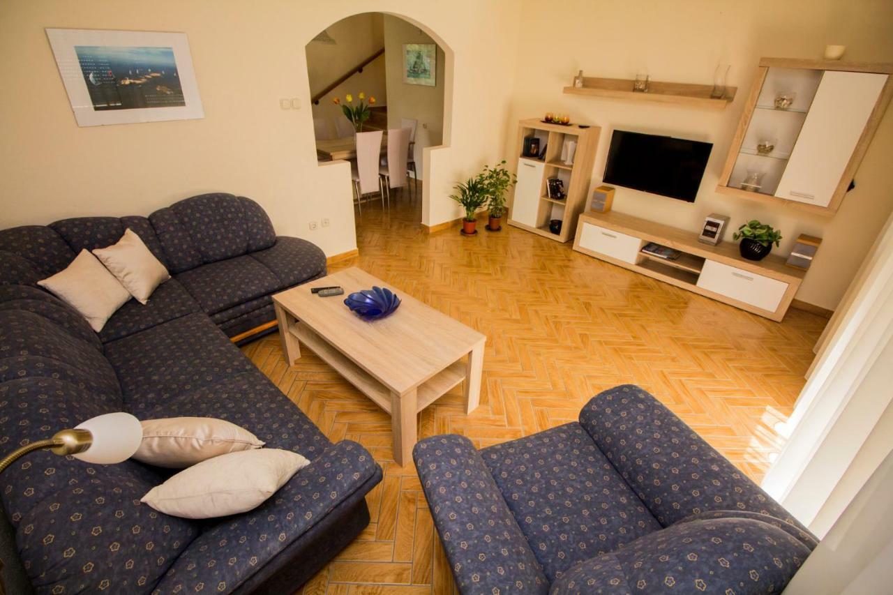 Vila Szepkilatas Vendeghaz Balatonfůzfő Exteriér fotografie
